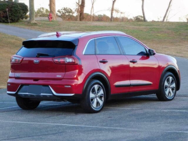Красный Киа Niro, объемом двигателя 1.6 л и пробегом 40 тыс. км за 12400 $, фото 5 на Automoto.ua