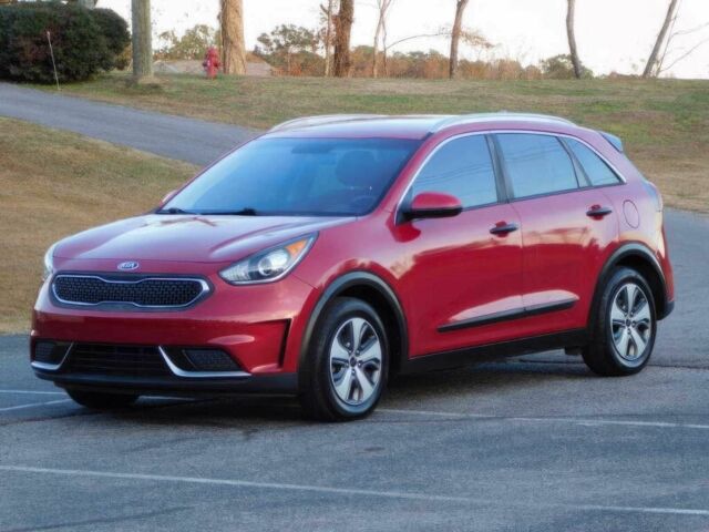 Красный Киа Niro, объемом двигателя 1.6 л и пробегом 40 тыс. км за 12400 $, фото 1 на Automoto.ua