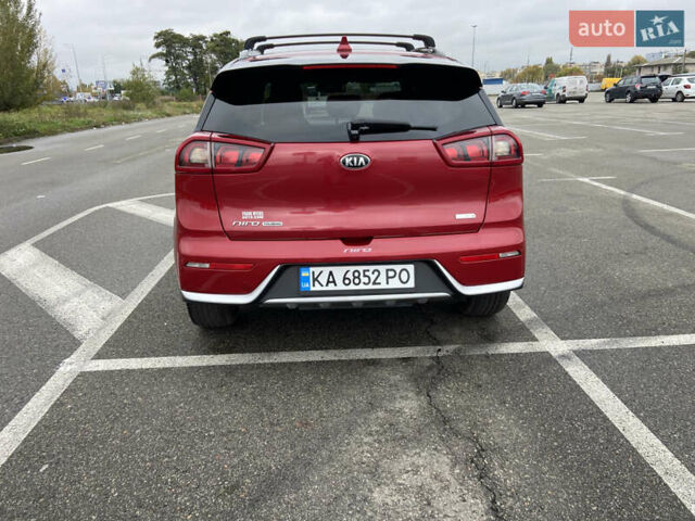 Красный Киа Niro, объемом двигателя 1.58 л и пробегом 119 тыс. км за 17250 $, фото 4 на Automoto.ua