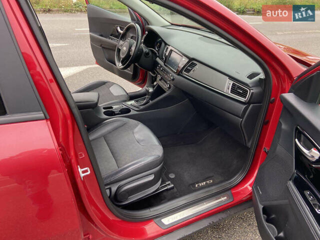 Красный Киа Niro, объемом двигателя 1.58 л и пробегом 119 тыс. км за 16200 $, фото 18 на Automoto.ua