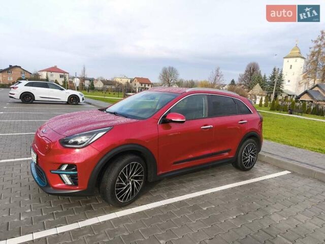 Красный Киа Niro, объемом двигателя 0 л и пробегом 138 тыс. км за 18800 $, фото 17 на Automoto.ua