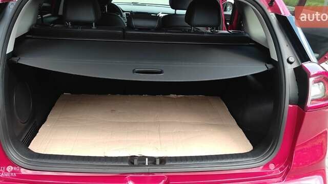 Червоний Кіа Niro, об'ємом двигуна 0 л та пробігом 169 тис. км за 17300 $, фото 19 на Automoto.ua