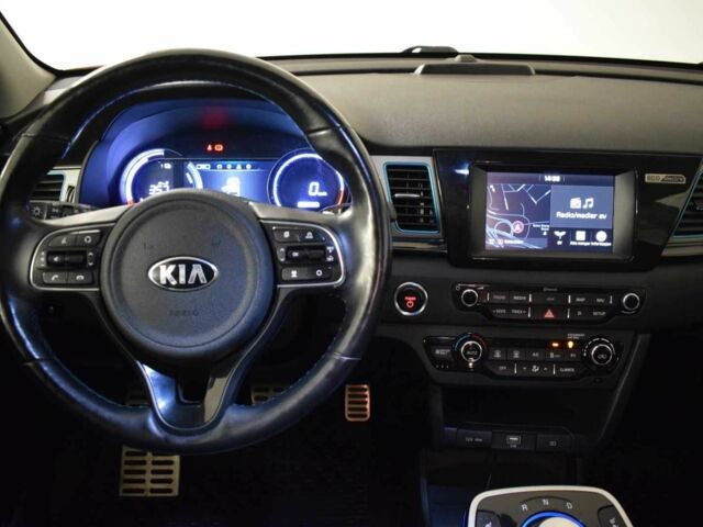 Красный Киа Niro, объемом двигателя 0 л и пробегом 83 тыс. км за 14700 $, фото 16 на Automoto.ua