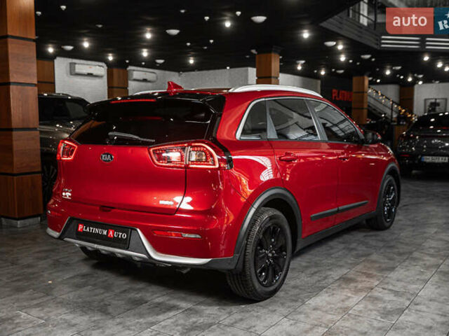 Красный Киа Niro, объемом двигателя 1.58 л и пробегом 163 тыс. км за 14900 $, фото 7 на Automoto.ua