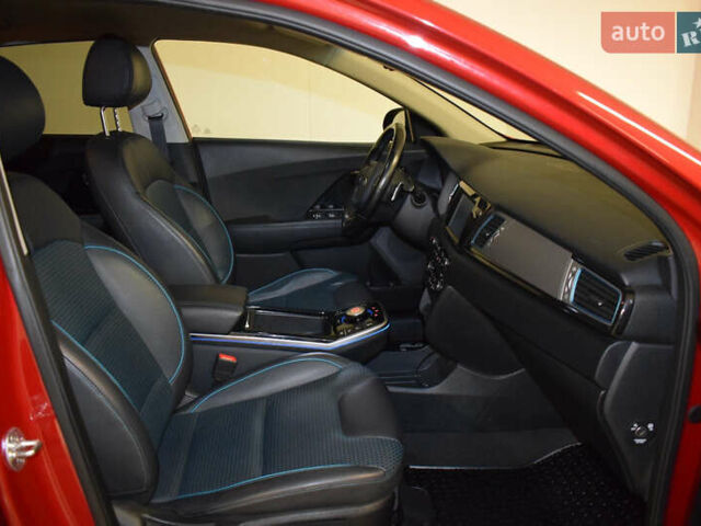 Красный Киа Niro, объемом двигателя 0 л и пробегом 83 тыс. км за 13300 $, фото 8 на Automoto.ua