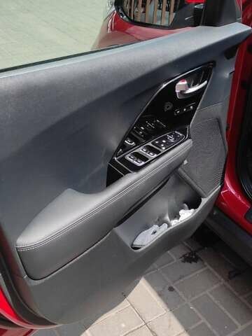 Красный Киа Niro, объемом двигателя 0 л и пробегом 166 тыс. км за 17000 $, фото 15 на Automoto.ua