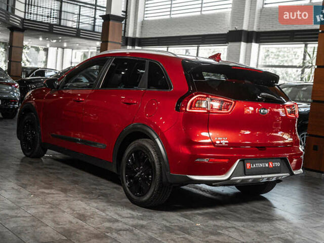 Красный Киа Niro, объемом двигателя 1.58 л и пробегом 163 тыс. км за 14900 $, фото 13 на Automoto.ua