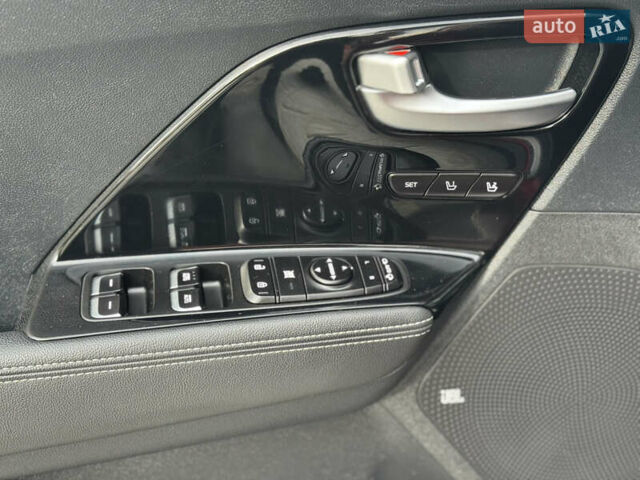 Красный Киа Niro, объемом двигателя 0 л и пробегом 135 тыс. км за 17299 $, фото 43 на Automoto.ua