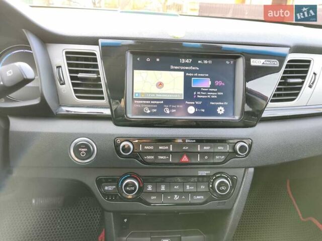 Красный Киа Niro, объемом двигателя 0 л и пробегом 138 тыс. км за 18800 $, фото 14 на Automoto.ua