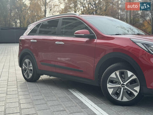 Красный Киа Niro, объемом двигателя 0 л и пробегом 135 тыс. км за 17299 $, фото 23 на Automoto.ua