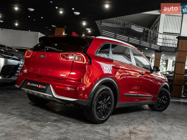 Красный Киа Niro, объемом двигателя 1.58 л и пробегом 163 тыс. км за 14900 $, фото 48 на Automoto.ua