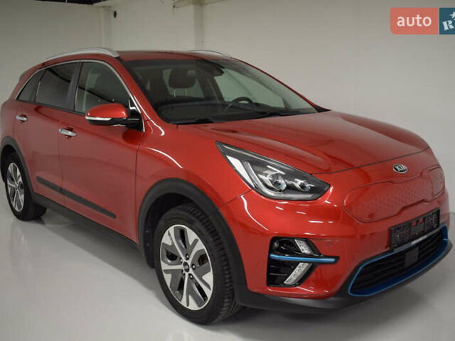 Красный Киа Niro, объемом двигателя 0 л и пробегом 83 тыс. км за 13300 $, фото 1 на Automoto.ua