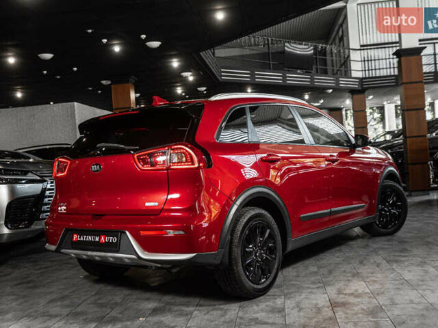 Красный Киа Niro, объемом двигателя 1.58 л и пробегом 163 тыс. км за 14900 $, фото 47 на Automoto.ua