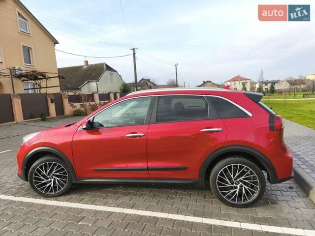 Красный Киа Niro, объемом двигателя 0 л и пробегом 138 тыс. км за 18800 $, фото 20 на Automoto.ua