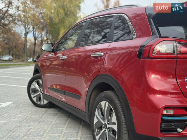 Красный Киа Niro, объемом двигателя 0 л и пробегом 135 тыс. км за 17299 $, фото 26 на Automoto.ua