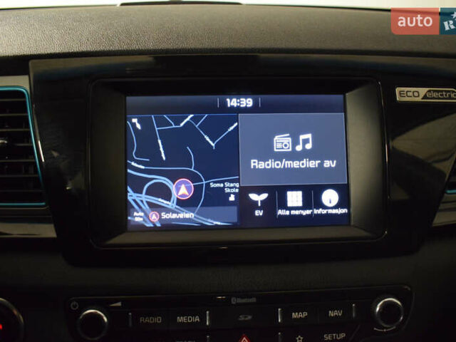 Красный Киа Niro, объемом двигателя 0 л и пробегом 83 тыс. км за 13300 $, фото 18 на Automoto.ua