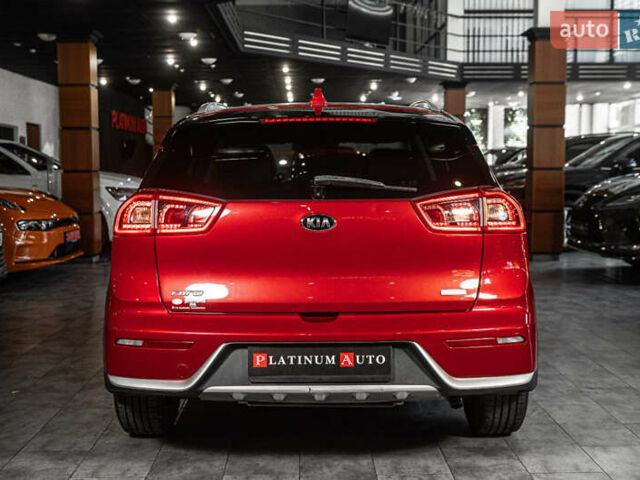 Красный Киа Niro, объемом двигателя 1.58 л и пробегом 163 тыс. км за 14900 $, фото 10 на Automoto.ua
