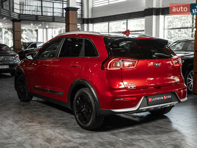 Красный Киа Niro, объемом двигателя 1.58 л и пробегом 163 тыс. км за 14900 $, фото 11 на Automoto.ua