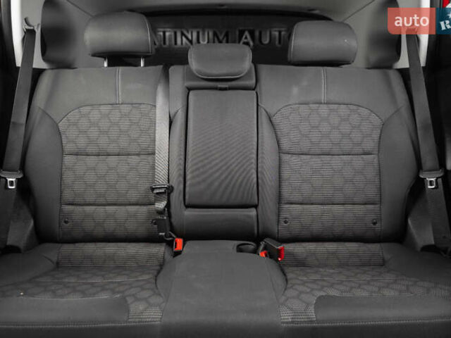 Красный Киа Niro, объемом двигателя 1.58 л и пробегом 163 тыс. км за 14900 $, фото 38 на Automoto.ua