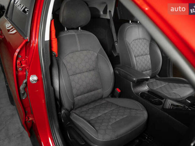 Красный Киа Niro, объемом двигателя 1.58 л и пробегом 163 тыс. км за 14900 $, фото 33 на Automoto.ua