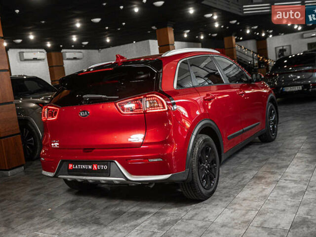 Красный Киа Niro, объемом двигателя 1.58 л и пробегом 163 тыс. км за 14900 $, фото 8 на Automoto.ua