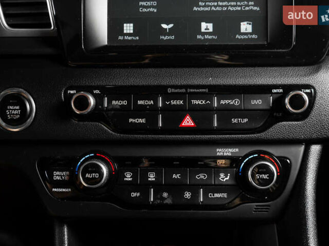 Красный Киа Niro, объемом двигателя 1.58 л и пробегом 163 тыс. км за 14900 $, фото 25 на Automoto.ua