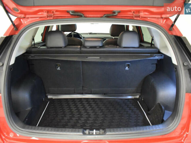 Красный Киа Niro, объемом двигателя 0 л и пробегом 83 тыс. км за 13300 $, фото 11 на Automoto.ua