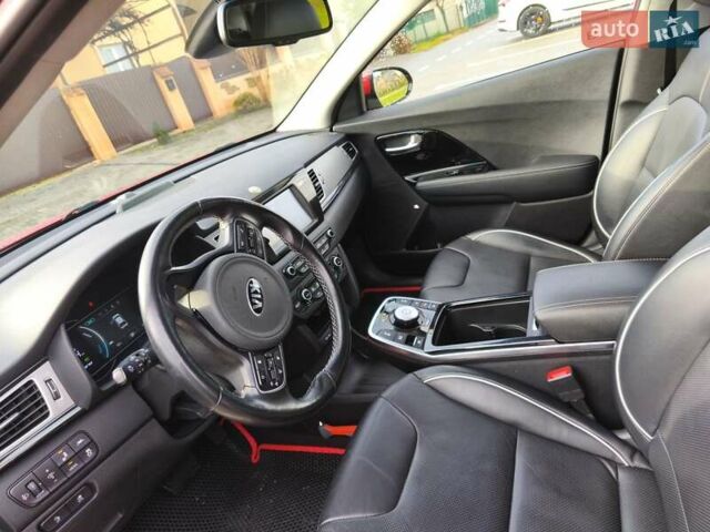 Красный Киа Niro, объемом двигателя 0 л и пробегом 138 тыс. км за 18800 $, фото 16 на Automoto.ua