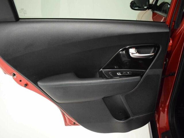 Красный Киа Niro, объемом двигателя 0 л и пробегом 83 тыс. км за 14700 $, фото 12 на Automoto.ua