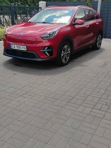 Червоний Кіа Niro, об'ємом двигуна 0 л та пробігом 169 тис. км за 17300 $, фото 2 на Automoto.ua