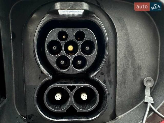 Красный Киа Niro, объемом двигателя 0 л и пробегом 47 тыс. км за 24900 $, фото 22 на Automoto.ua