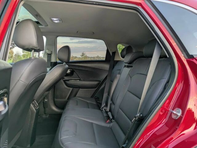 Красный Киа Niro, объемом двигателя 1.6 л и пробегом 40 тыс. км за 8200 $, фото 13 на Automoto.ua