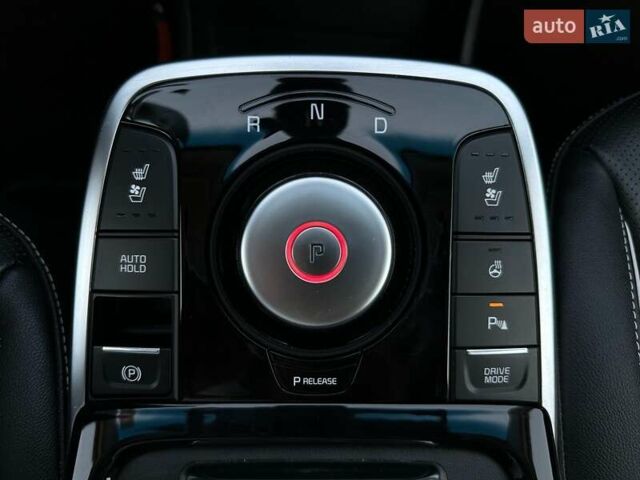 Червоний Кіа Niro, об'ємом двигуна 0 л та пробігом 48 тис. км за 23700 $, фото 62 на Automoto.ua