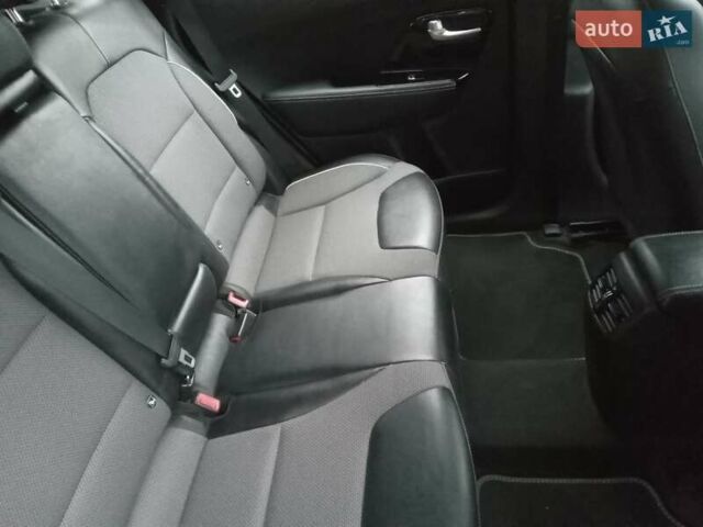 Красный Киа Niro, объемом двигателя 0 л и пробегом 87 тыс. км за 20492 $, фото 62 на Automoto.ua