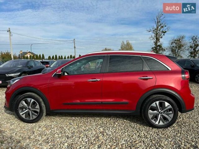 Червоний Кіа Niro, об'ємом двигуна 0 л та пробігом 61 тис. км за 23500 $, фото 22 на Automoto.ua