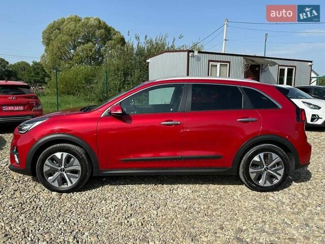 Киа Niro 2020 в Львове на Automoto.ua Красный Киа Niro, объемом двигателя 0 л и пробегом 48 тыс. км за 23700 $, фото 17 на Automoto.ua