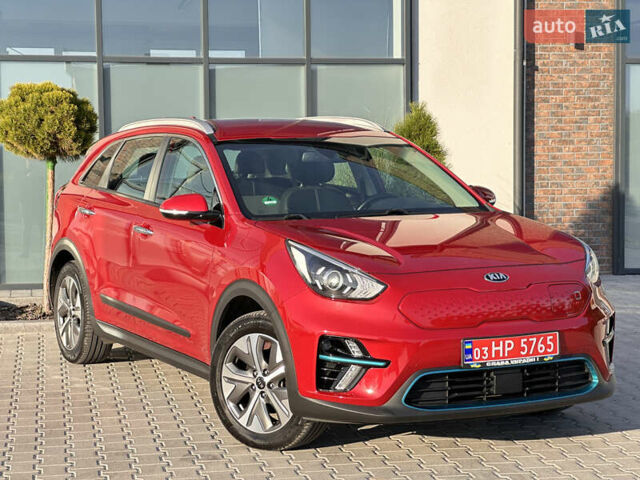 Красный Киа Niro, объемом двигателя 0 л и пробегом 162 тыс. км за 17900 $, фото 4 на Automoto.ua