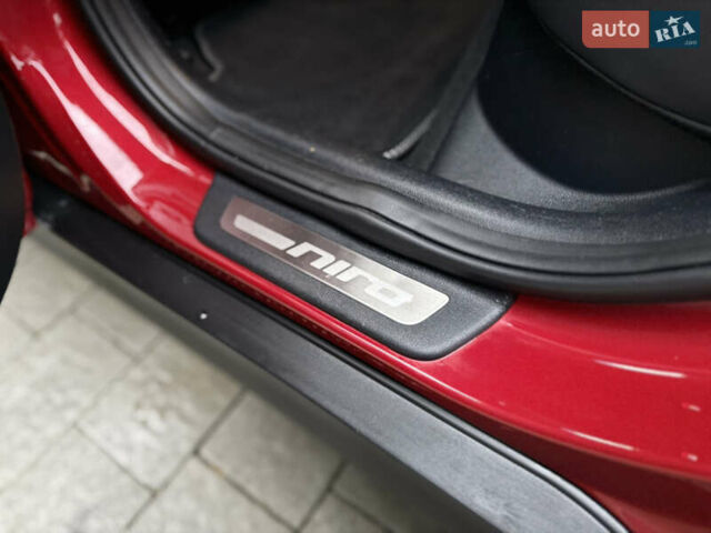 Червоний Кіа Niro, об'ємом двигуна 0 л та пробігом 151 тис. км за 18500 $, фото 59 на Automoto.ua