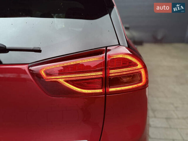 Червоний Кіа Niro, об'ємом двигуна 0 л та пробігом 151 тис. км за 18500 $, фото 61 на Automoto.ua