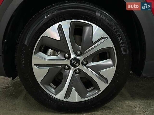 Красный Киа Niro, объемом двигателя 0 л и пробегом 47 тыс. км за 23900 $, фото 32 на Automoto.ua