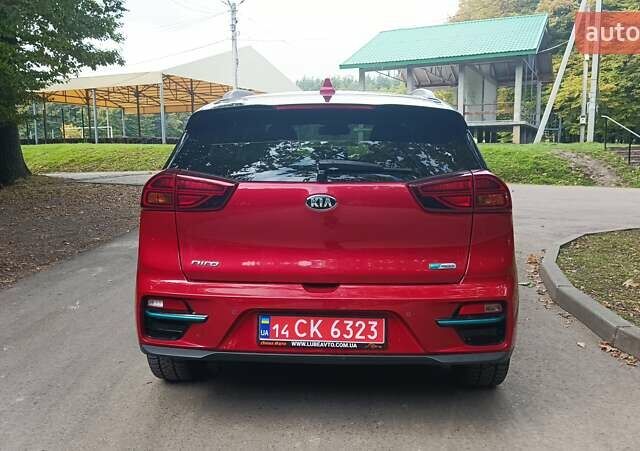 Киа Niro 2020 в Львове на Automoto.ua Красный Киа Niro, объемом двигателя 0 л и пробегом 105 тыс. км за 19999 $, фото 46 на Automoto.ua