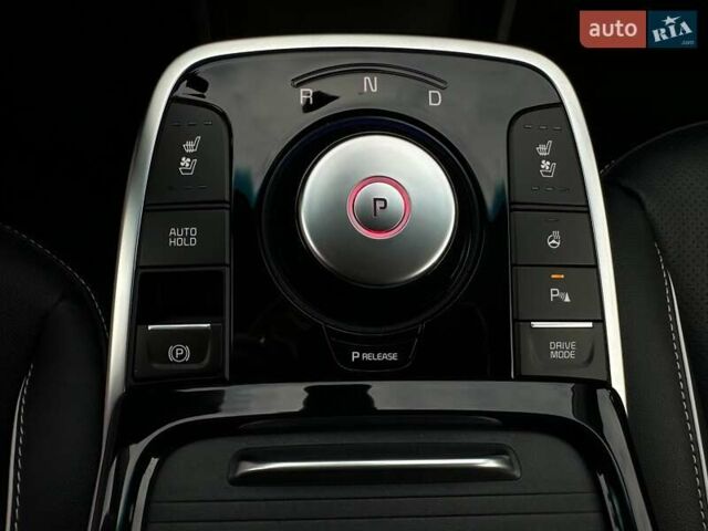 Червоний Кіа Niro, об'ємом двигуна 0 л та пробігом 61 тис. км за 23500 $, фото 74 на Automoto.ua