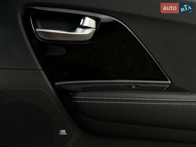 Червоний Кіа Niro, об'ємом двигуна 0 л та пробігом 61 тис. км за 23500 $, фото 95 на Automoto.ua