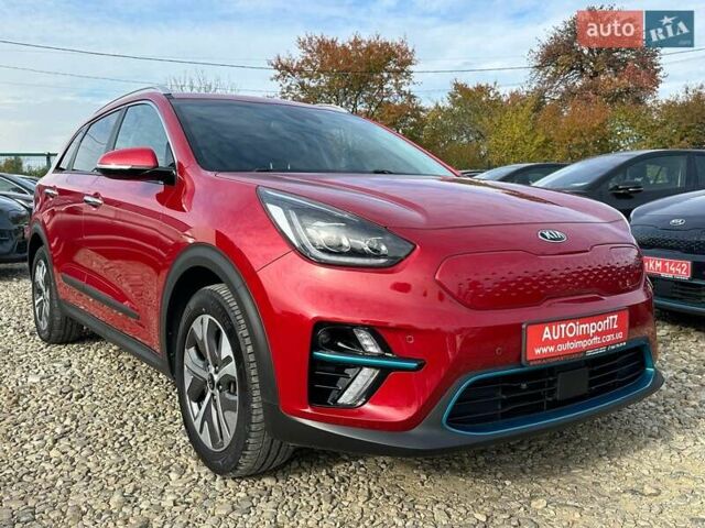 Червоний Кіа Niro, об'ємом двигуна 0 л та пробігом 61 тис. км за 23500 $, фото 27 на Automoto.ua