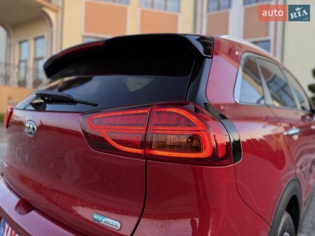 Красный Киа Niro, объемом двигателя 0 л и пробегом 67 тыс. км за 19850 $, фото 49 на Automoto.ua