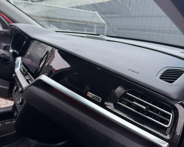 Красный Киа Niro, объемом двигателя 0 л и пробегом 144 тыс. км за 18800 $, фото 35 на Automoto.ua