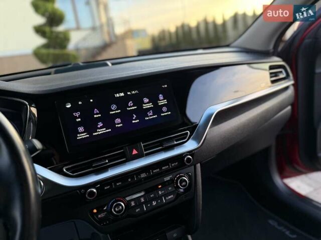 Красный Киа Niro, объемом двигателя 0 л и пробегом 67 тыс. км за 19850 $, фото 57 на Automoto.ua