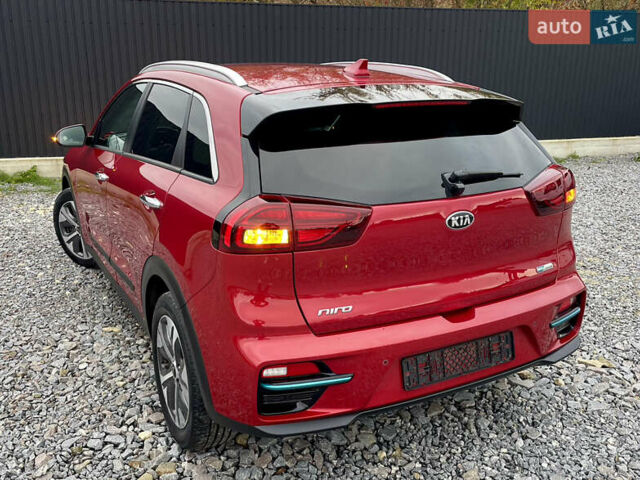 Киа Niro 2020 в Дрогобыче на Automoto.ua Красный Киа Niro, объемом двигателя 0 л и пробегом 159 тыс. км за 19399 $, фото 3 на Automoto.ua