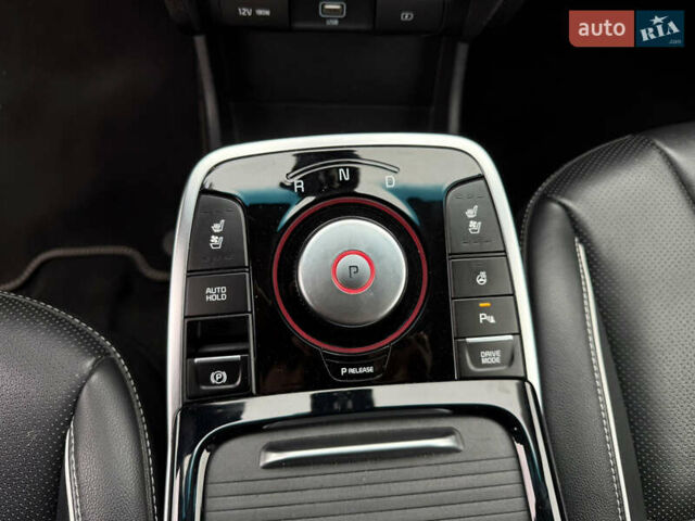 Червоний Кіа Niro, об'ємом двигуна 0 л та пробігом 128 тис. км за 19900 $, фото 38 на Automoto.ua