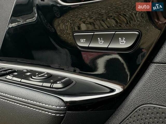 Красный Киа Niro, объемом двигателя 0 л и пробегом 47 тыс. км за 24900 $, фото 5 на Automoto.ua